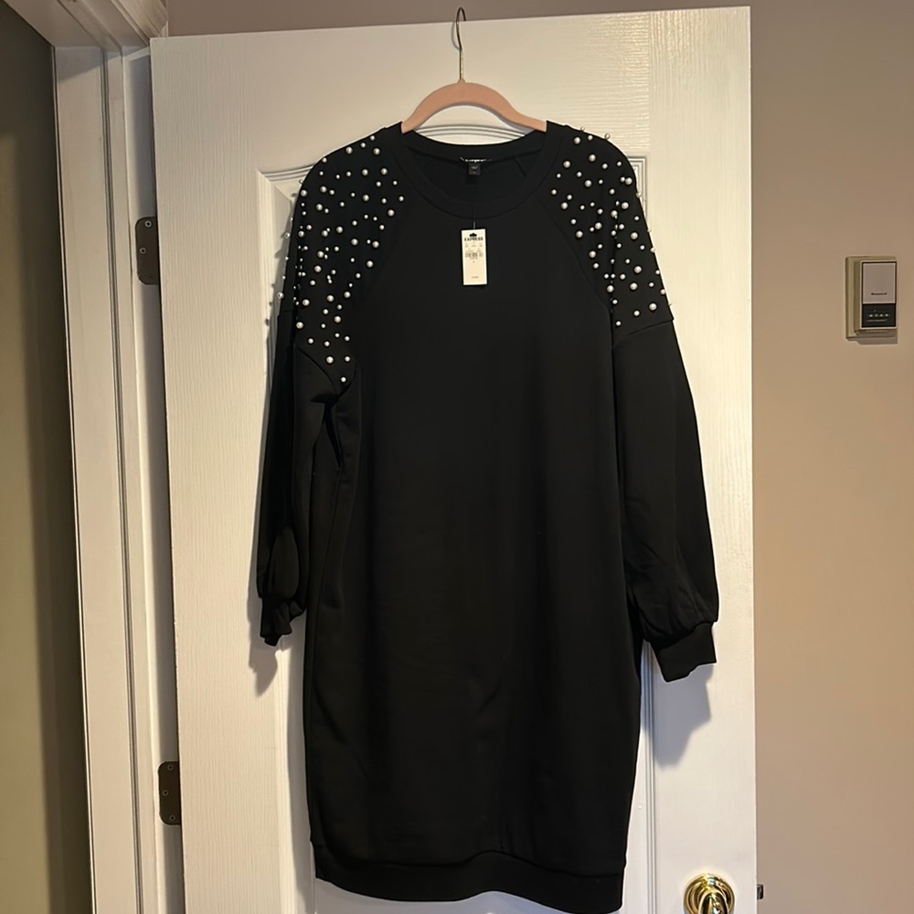 Sweatshirt Dress with Pearls by Express L nwt Black